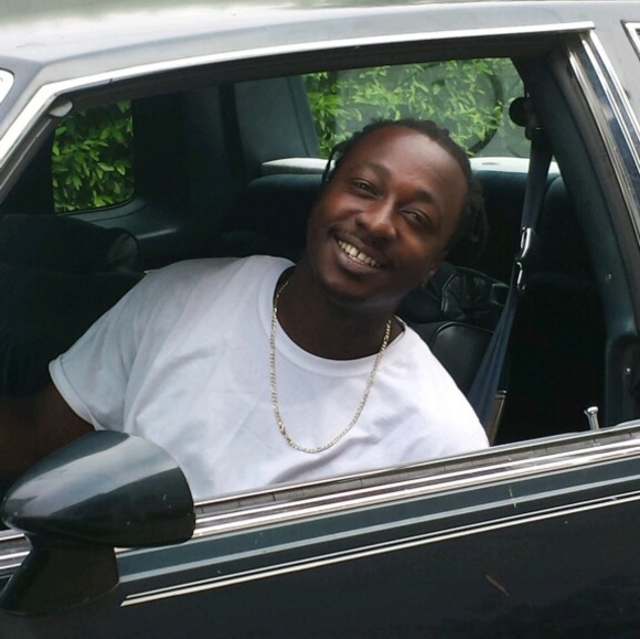 Meet your Posher, Carlos - Picture 1 of 1